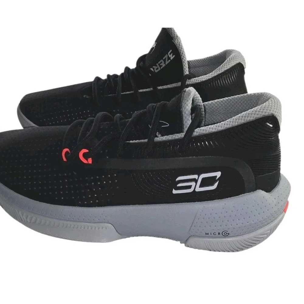 Under Armour‎ UA SC 3ZER0 III Stephen Curry Shoes Size 3.5 Youth Basketball Boys